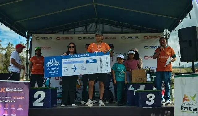 Podio de premiación de la carrera