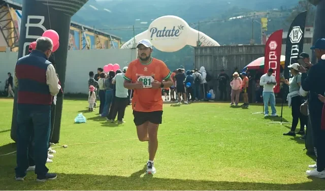 Podio de premiación de la carrera